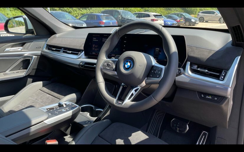 BMW iX1 20 66.5Kwh Shadow Edition Suv Ed  #6