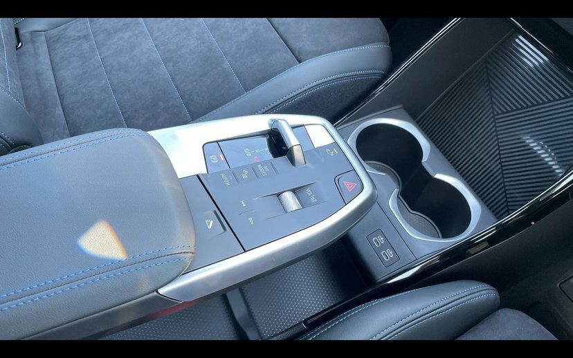 BMW iX1 150Kw Edrive20 M Sport 65Kwh Blue #10