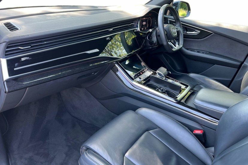 Audi Q8 3.0 Tfsi V6 55 Black Edition Suv Tiptro Blue #2