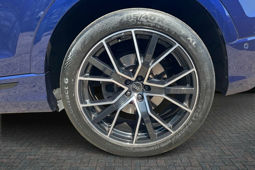 Audi Q8 3.0 Tfsi V6 55 Black Edition Suv Tiptro Blue #5