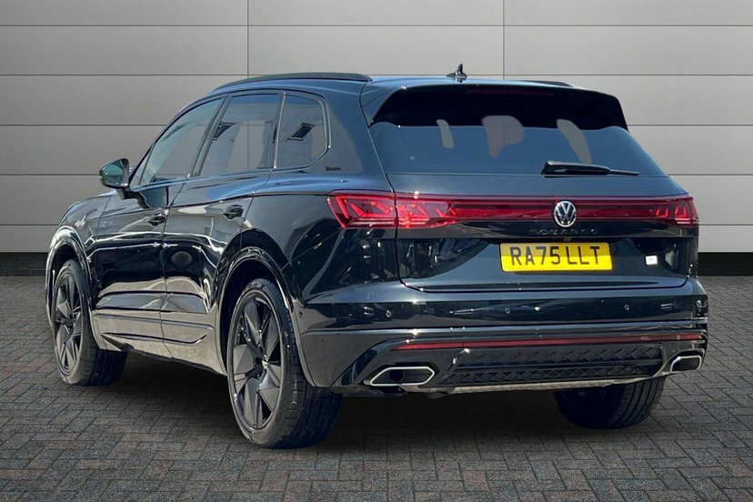 Volkswagen Touareg 3.0 V6 Tdi Final Edition Suv Tiptronic Black #3