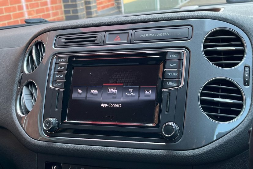 Volkswagen Tiguan  Grey #20