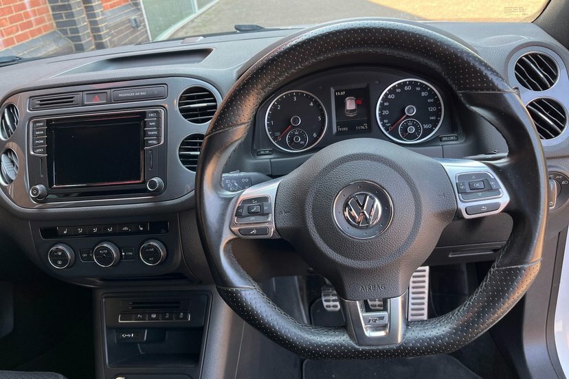 Volkswagen Tiguan  Grey #16