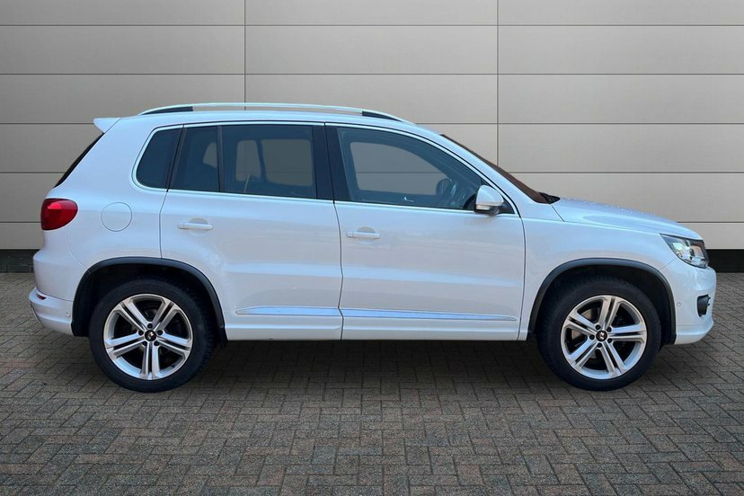 Volkswagen Tiguan 2.0 Tdi Bluemotion Tech R-line Suv Manu White #3