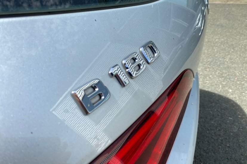 Mercedes-Benz B Class B 200 Sport 5-Door Red #24