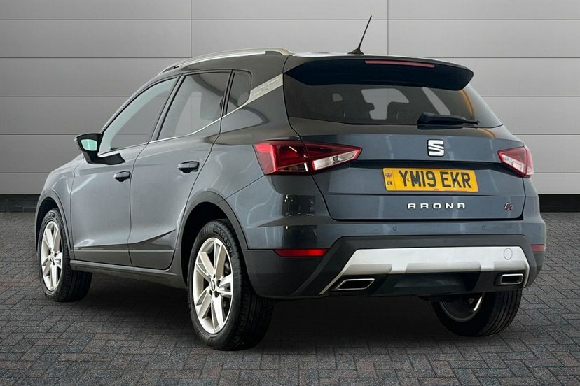 Seat Arona 1.0 Tsi Fr Dsg Grey #3