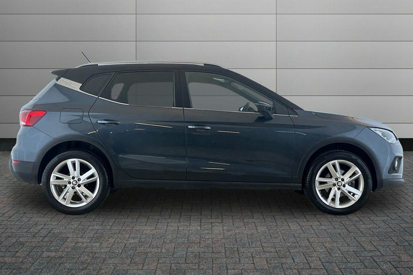 Seat Arona 1.0 Tsi Fr Dsg Grey #4
