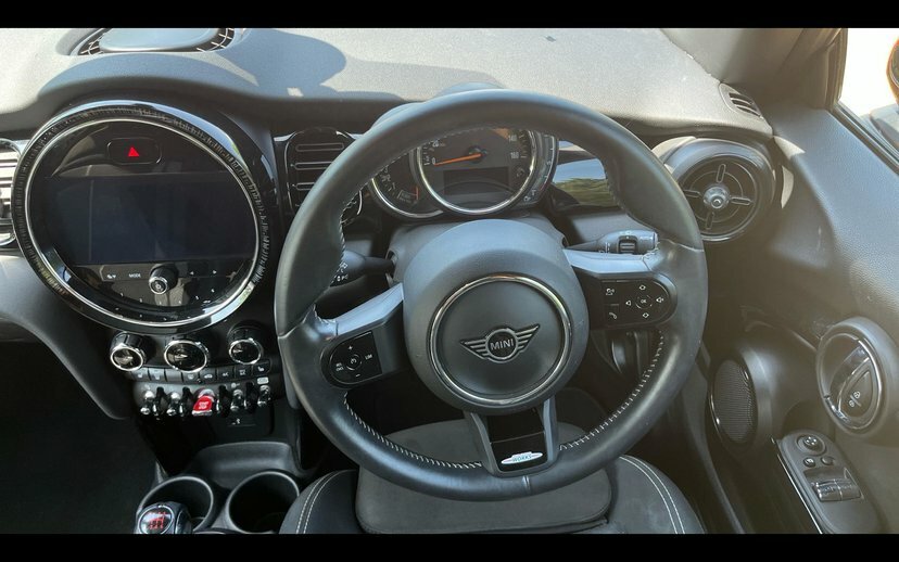 Mini Hatch 3-Door Hatch Cooper S Sport AJ21XSO Red #5