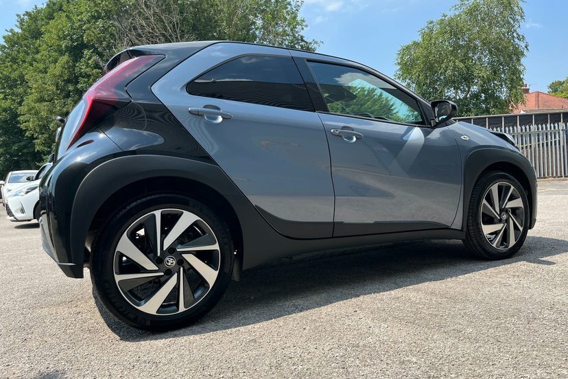 Toyota Aygo X Exclusive Auto Grey #18