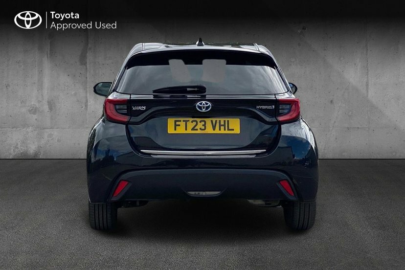 Toyota Yaris 1.6 Awd Circuit Pack White #19