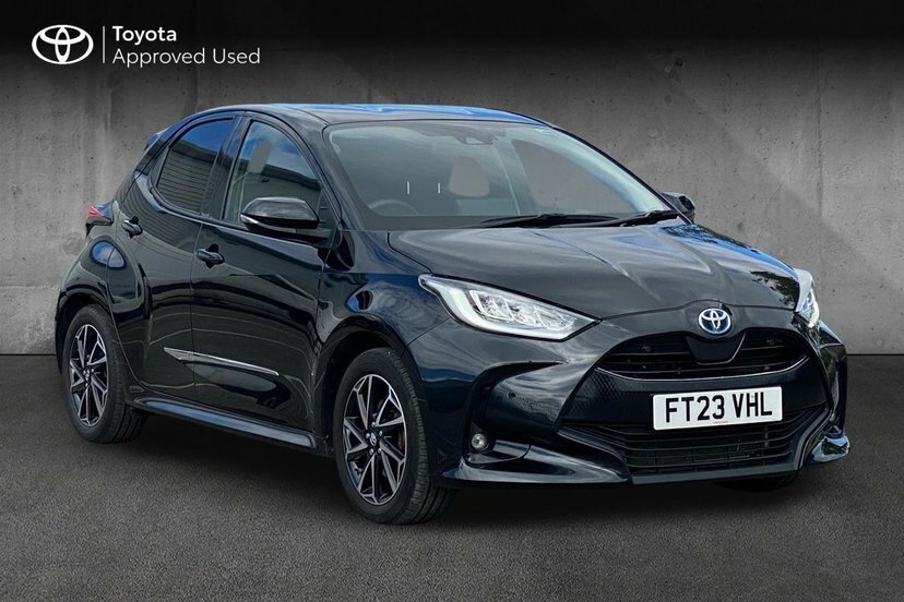 Toyota Yaris 1.5 Vvt-h Design Hatchback Hybrid E-cvt Black