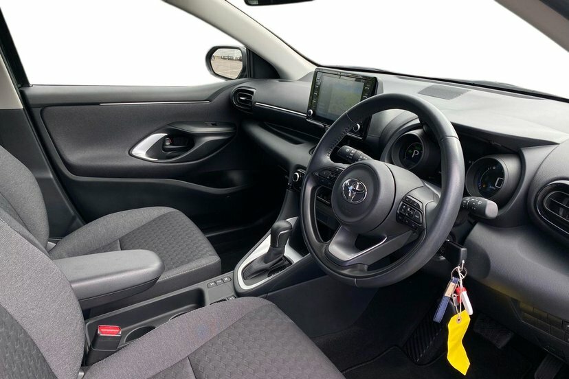 Toyota Yaris 1.6 Awd Circuit Pack White #11