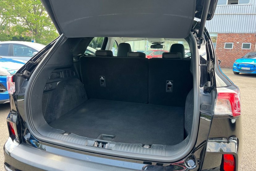 Ford Kuga St-line X Edition 2.5 Fhev White #9