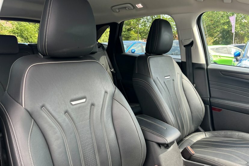 Ford Kuga St-line X Edition 2.5 Fhev White #24