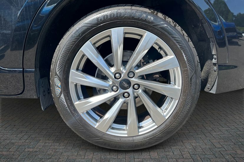 Ford Kuga 2.0 Ecoblue Vignale Suv Awd 190 P Black #5