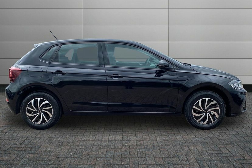 Volkswagen Polo 1.0 Tsi Life Hatchback 95 Ps Black #4
