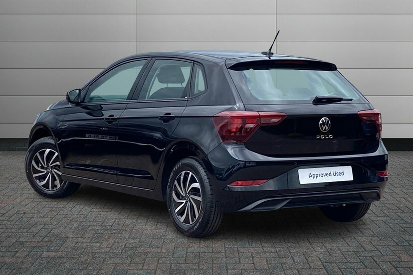 Volkswagen Polo 1.0 Tsi Life Hatchback 95 Ps Black #3