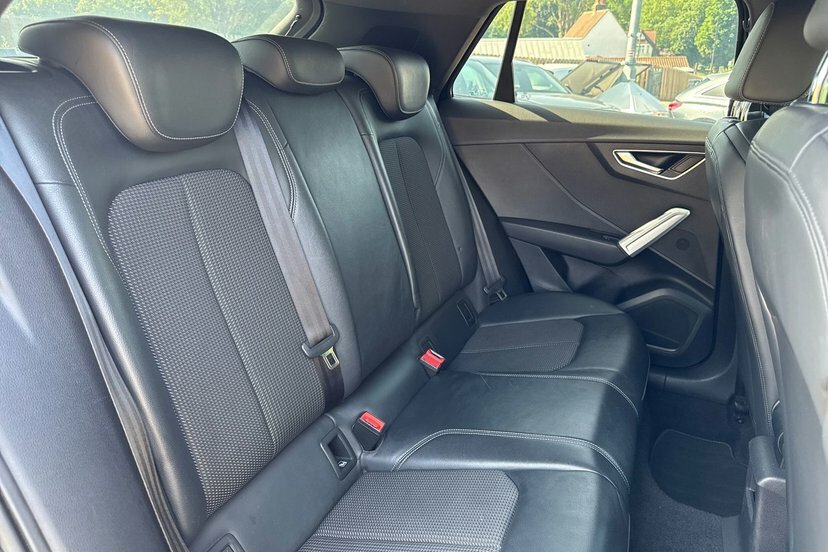Audi Q2 35 Tdi Quattro Black Edition S Tronic White #14