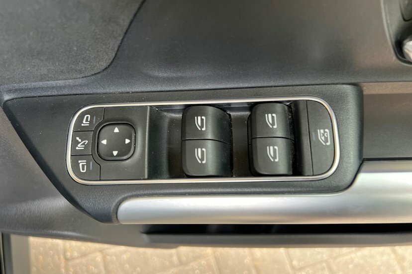 Mercedes-Benz GLA Class 2.0 Gla220d Amg Line Executive 8G-dct 4Matic Eur  #42