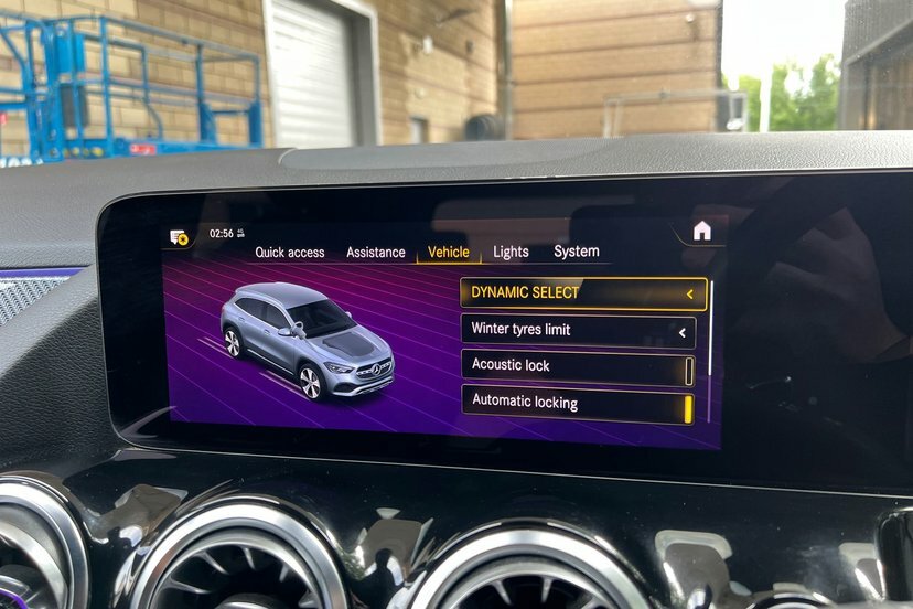 Mercedes-Benz GLA Class 2.0 Gla220d Amg Line Executive 8G-dct 4Matic Eur  #28