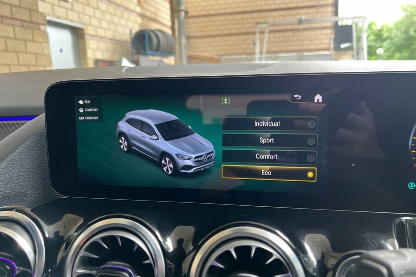 Mercedes-Benz GLA Class 2.0 Gla220d Amg Line Executive 8G-dct 4Matic Eur  #31