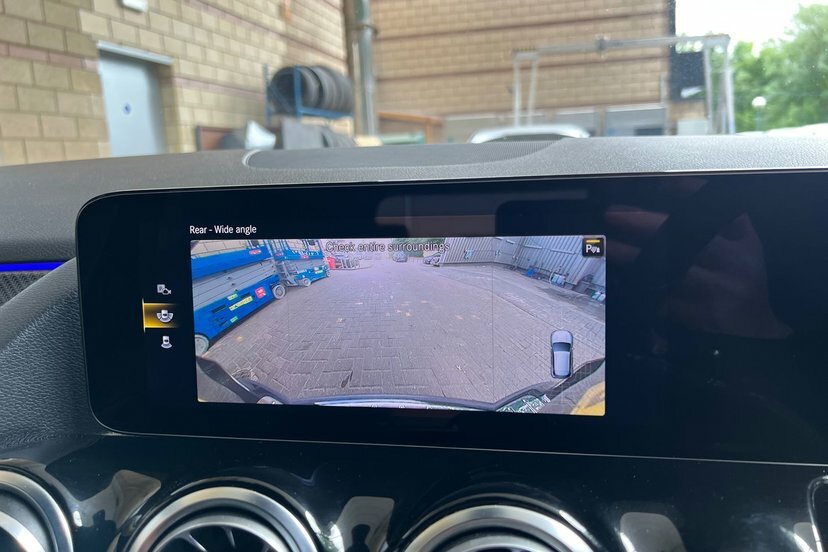 Mercedes-Benz GLA Class 2.0 Gla220d Amg Line Executive 8G-dct 4Matic Eur  #33