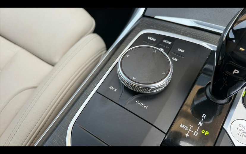 BMW 3 Series 330E M Sport Plus Edition Touring Blue #32