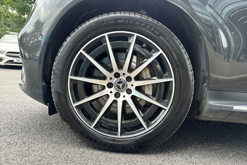 Mercedes-Benz EQC Eqc 400 80Kwh Amg Line Suv 4Mati Grey #4