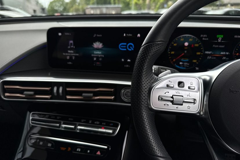 Mercedes-Benz EQC Amg Line Black #36