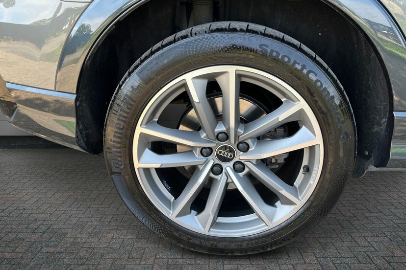 Audi Q3 1.4 Tfsie 45 Vorsprung Sportback Plug-i Grey #5