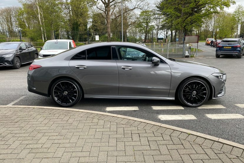 Mercedes-Benz CLA Class Cla 220 D Amg Line Premium Coupe Black #44