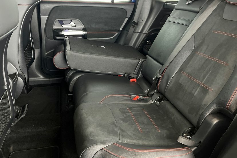 Mercedes-Benz GLB Class Glb 200 Amg Line Executive 7G-tronic Black #45