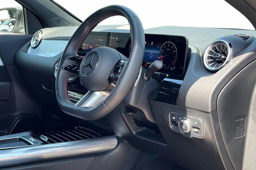Mercedes-Benz GLA Class 1.3 Gla200h Mhev Amg Line Executive Suv Petr Grey #5