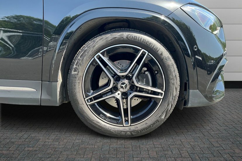 Mercedes-Benz GLA Class 1.3 Gla200h Mhev Amg Line Executive Suv Petr Black #4