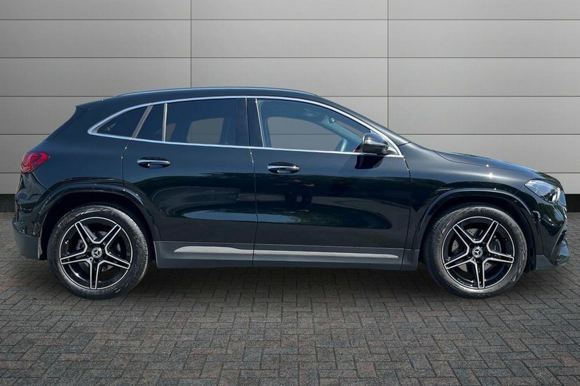 Mercedes-Benz GLA Class 1.3 Gla200h Mhev Amg Line Executive Suv Petr Black #3