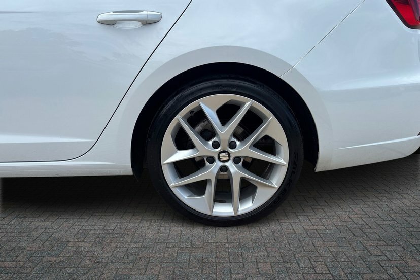 Seat Leon 1.4 Ecotsi Fr Technology St 150 White #5