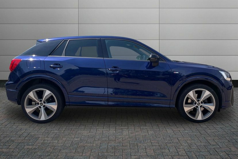 Audi Q2 1.5 Tfsi Cod 35 Black Edition Suv S Tro Blue #4