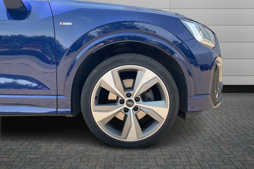 Audi Q2 1.5 Tfsi Cod 35 Black Edition Suv S Tro Blue #5