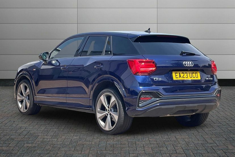 Audi Q2 1.5 Tfsi Cod 35 Black Edition Suv S Tro Blue #3