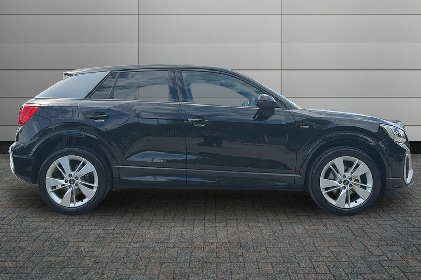 Audi Q2 1.5 Tfsi Cod 35 S Line Suv S Tronic 15 Black #4