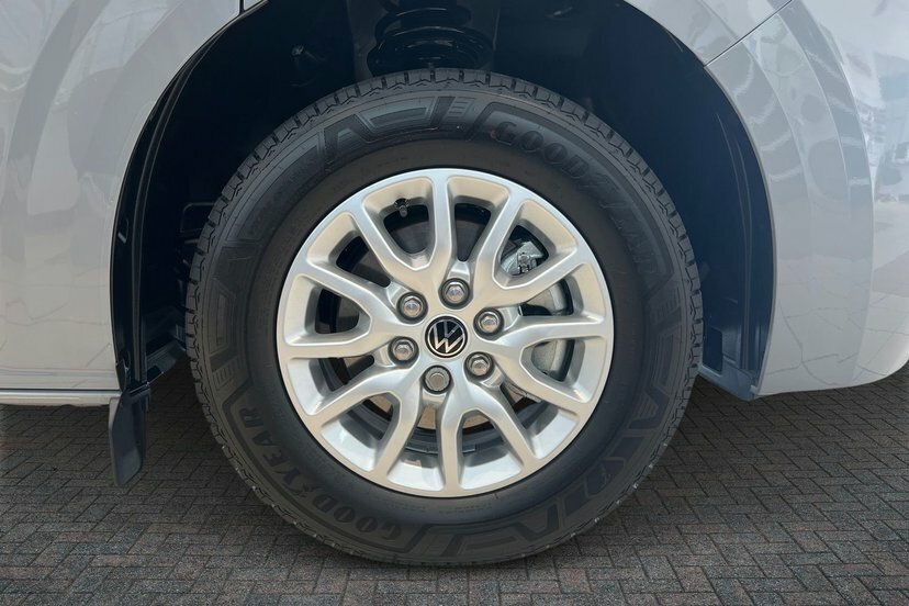 Volkswagen E-Transporter T32 65Kwh Commerce Pro Panel Van EY75YLT Grey #5
