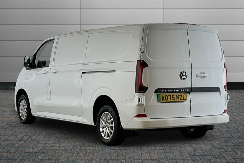 Volkswagen E-Transporter T34 65Kwh Commerce Pro Panel Van AO75MZL White #3