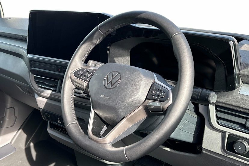 Volkswagen Transporter 2.0 Tdi T30 Commerce Plus Panel Van Aut MJ26KSY Black #6