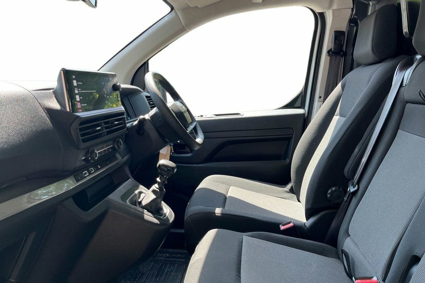 Toyota PROACE 2.0D Active Long Panel Van 6Dr Lwb GY74SKE White #2