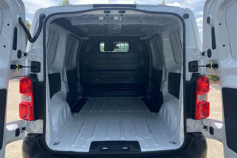 Toyota PROACE 2.0D Icon Medium Panel Van Mwb Euro 6 6Dr White #14