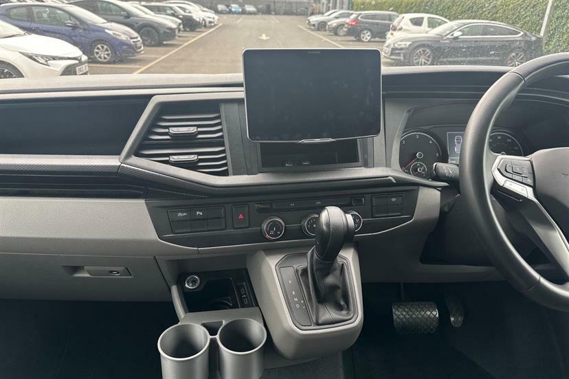 Volkswagen Transporter 2.0 Tdi 150 Highline Van Dsg AE23YOC Beige #6