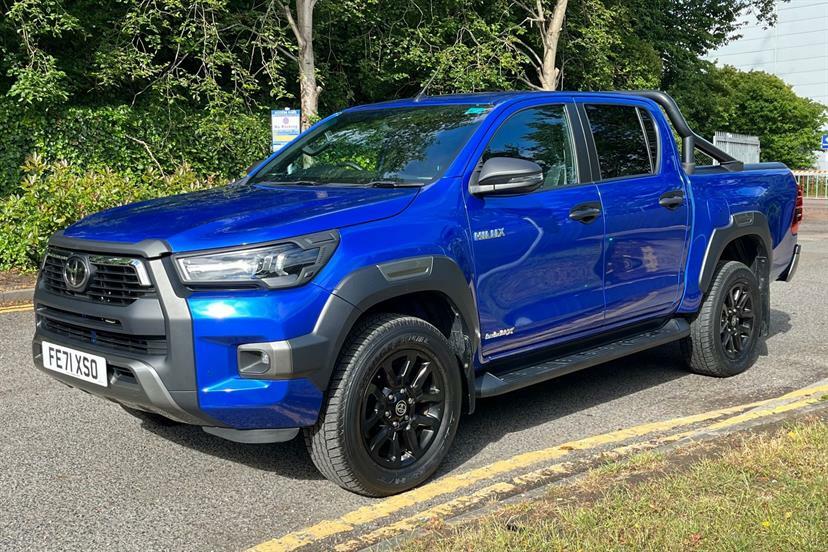Toyota HILUX 2.8 Invincible X 4Wd D-4d Dcb 202 Bhp Blue #18