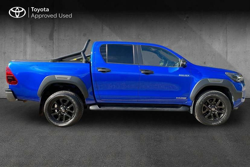 Toyota HILUX Invincible X Dcab Pick Up 2.8 D-4d Blue #4