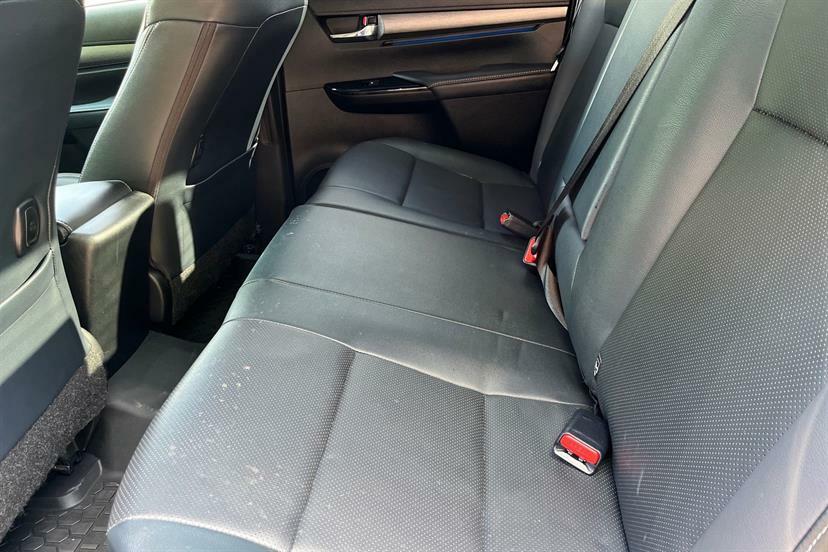 Toyota HILUX 2.8 Invincible X 4Wd D-4d Dcb 202 Bhp Blue #35