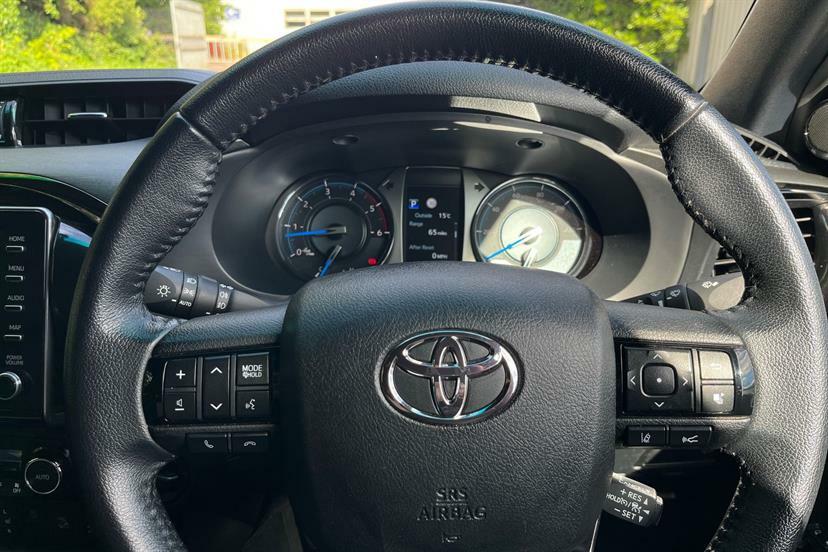 Toyota HILUX 2.8 Invincible X 4Wd D-4d Dcb 202 Bhp Blue #46